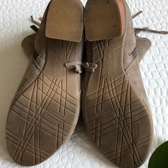 Kenneth Cole Reaction Suede Fringe Ankle Bootie - Picture 7 of 8